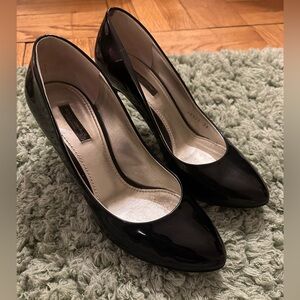 Women's Dolce & Gabbana black patent leather heels size 38 US 8